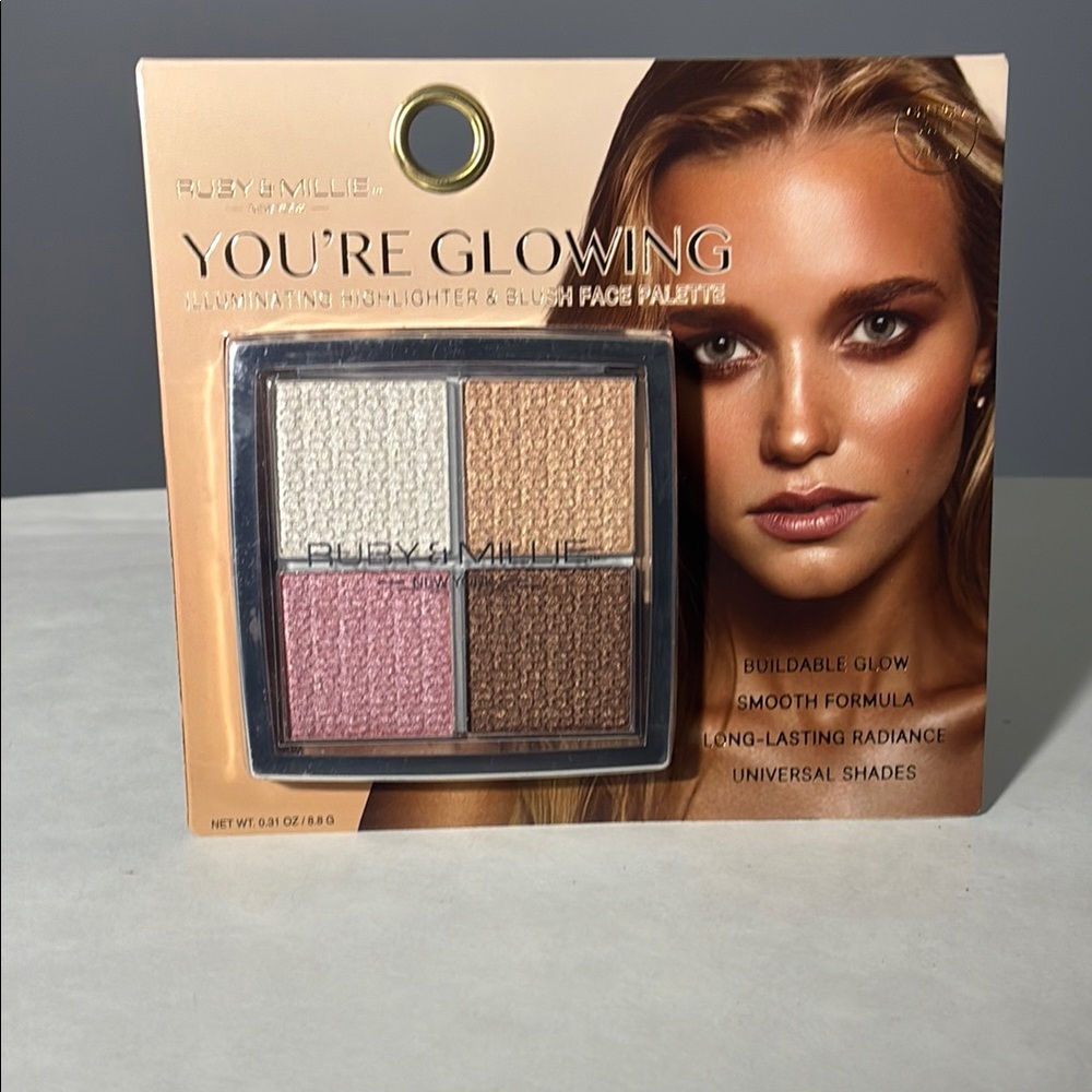✨🌿“You’re Glowing” Illuminating Highlighter & Blush Face Palette